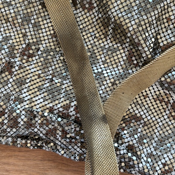 Gold Chain purse - Picture 3 of 3